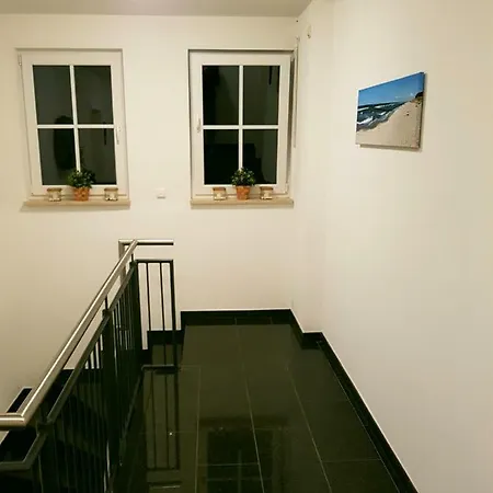 Lavendelblume - 4 Sterne - Inklusive Eigener Bikebox Mit Strom, Waeschepaket, Power Wlan, Parkplatz, Early Checkin # Bestpreisgarantie # Appartement Zingst