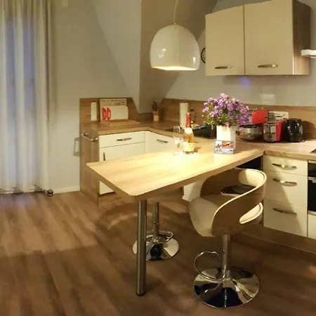 Lavendelblume - 4 Sterne - Inklusive Eigener Bikebox Mit Strom, Waeschepaket, Power Wlan, Parkplatz, Early Checkin # Bestpreisgarantie # * Zingst