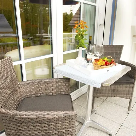 Lavendelblume - 4 Sterne - Inklusive Eigener Bikebox Mit Strom, Waeschepaket, Power Wlan, Parkplatz, Early Checkin # Bestpreisgarantie # Apartman Zingst